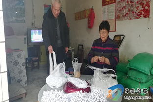 小耳机 撬开脱贫致富门 平塘县平舟镇龙兴村农民工许昭丽返乡创业带动农户 家门口 就业小记